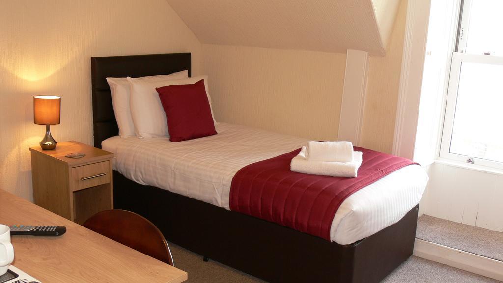 The Home Arms Guesthouse Eyemouth Rum bild